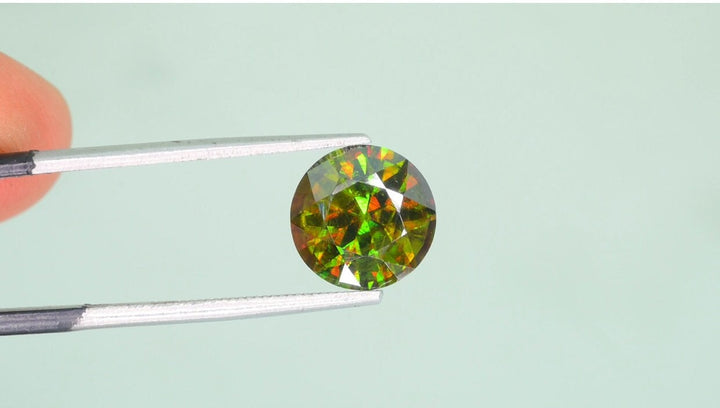 Green Sphene Gemstone: 1.6 CT Round Cut Jewelry Stone