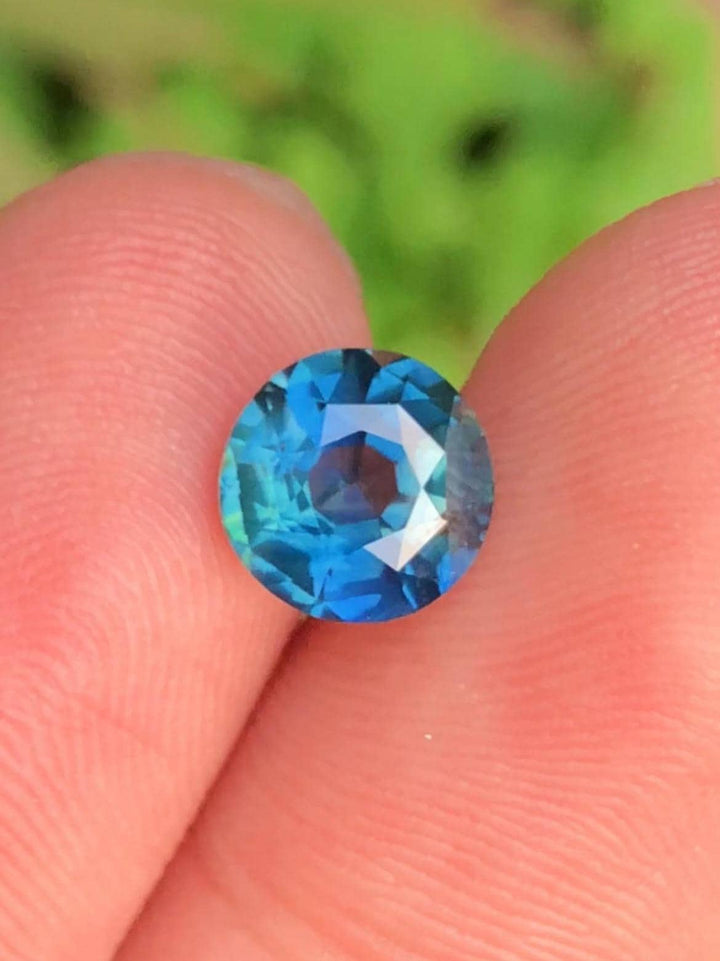Parti Sapphire 2.09ct Round Cut • Sri Lanka