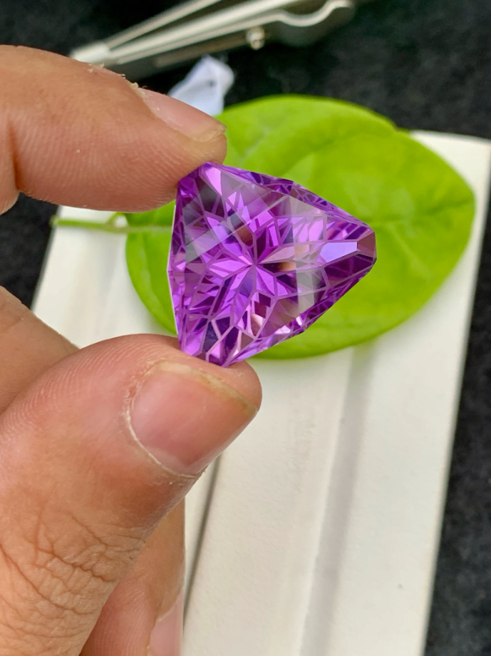 29.55ct Triangular Cut Amethyst – Natural Flawless Purple Gemstone from Brazil
