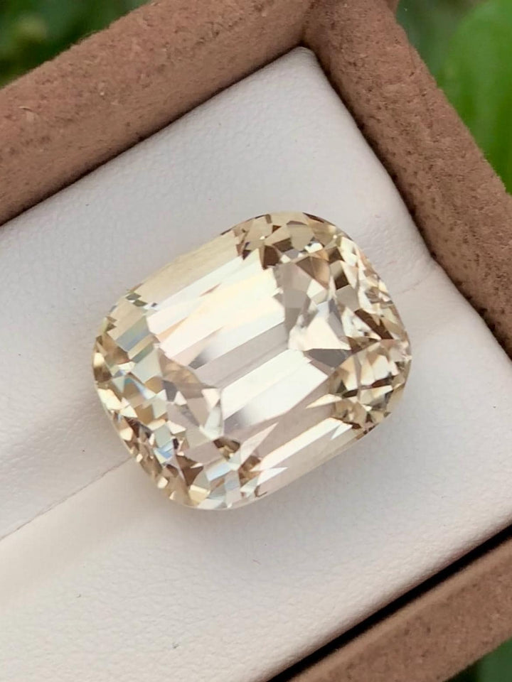 Golden Topaz 18.55ct Cushion Cut – Skardu Pakistan