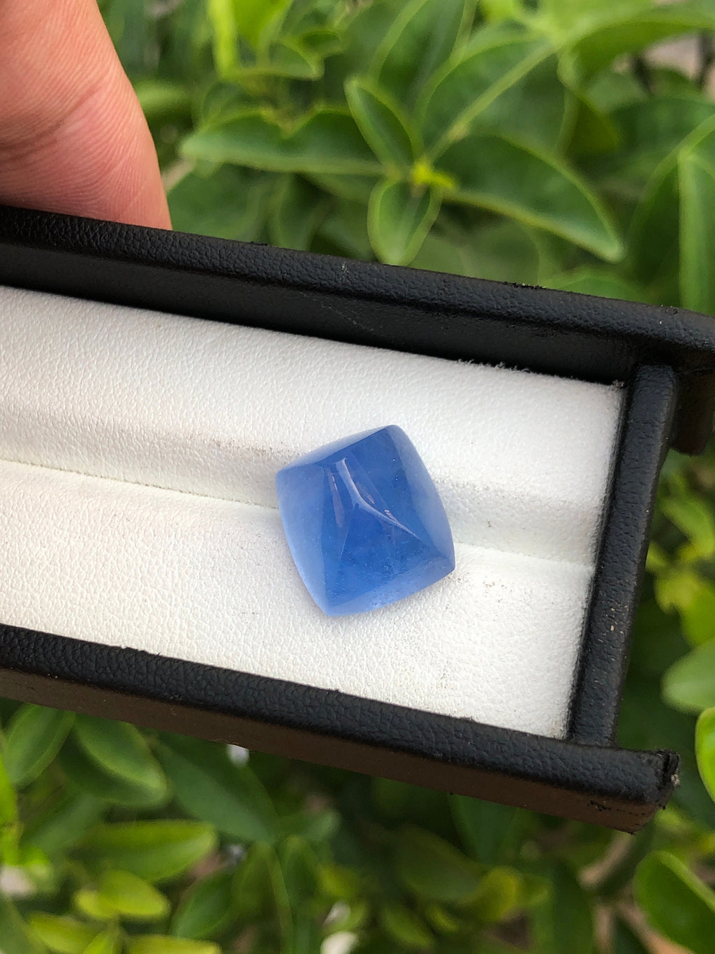 Santa Maria Aquamarine Cabochon: 17.5 Carat Gemstone for Necklace