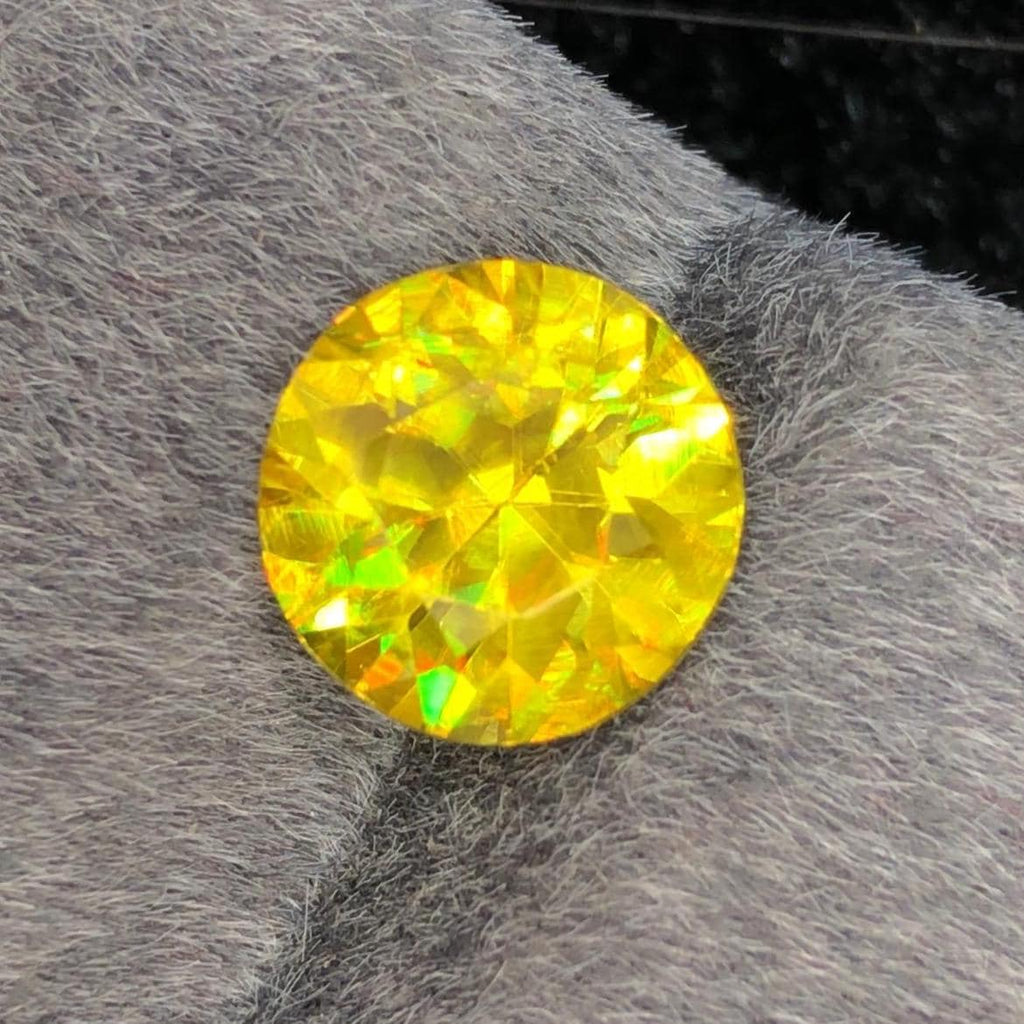 Yellow Sphene 3.85ct Round Cut – Pakistan