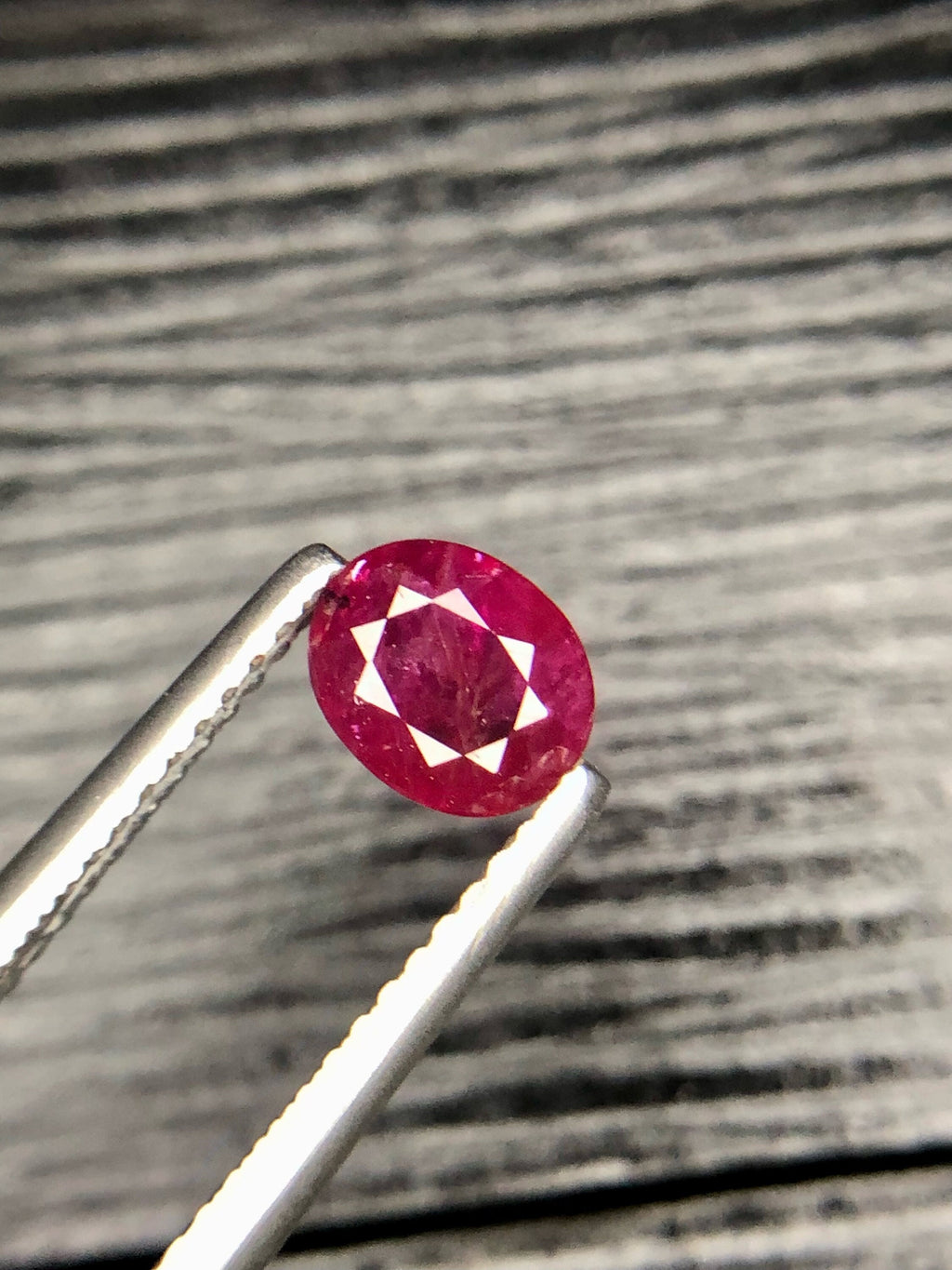 Vivid Red Afghanistan Ruby Gemstone, Oval Cut 0.95 CT