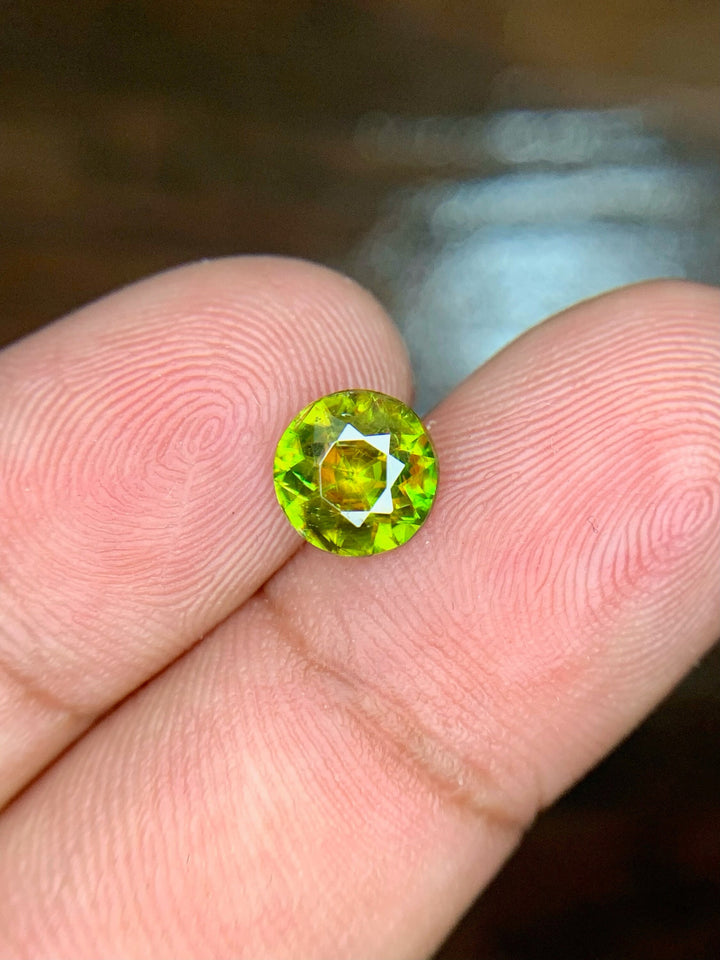 1.20 CT Round Cut Sphene Gemstone: Natural Himalayan Titanite