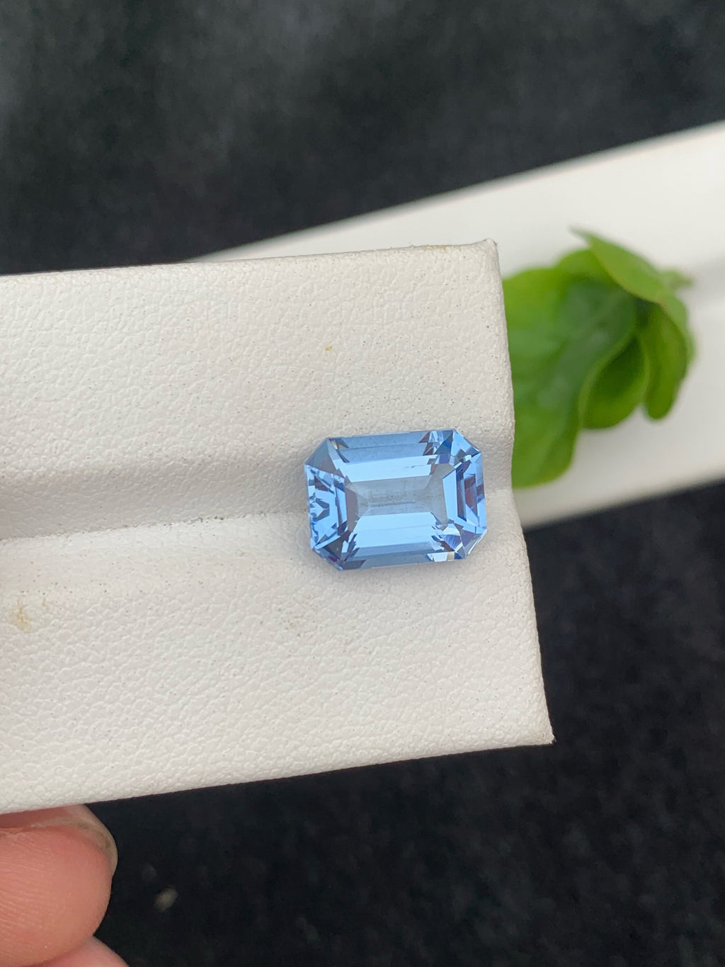Santa Maria Aquamarine Gemstone: Emerald Cut, 3.90 CT Loose Blue Beryl