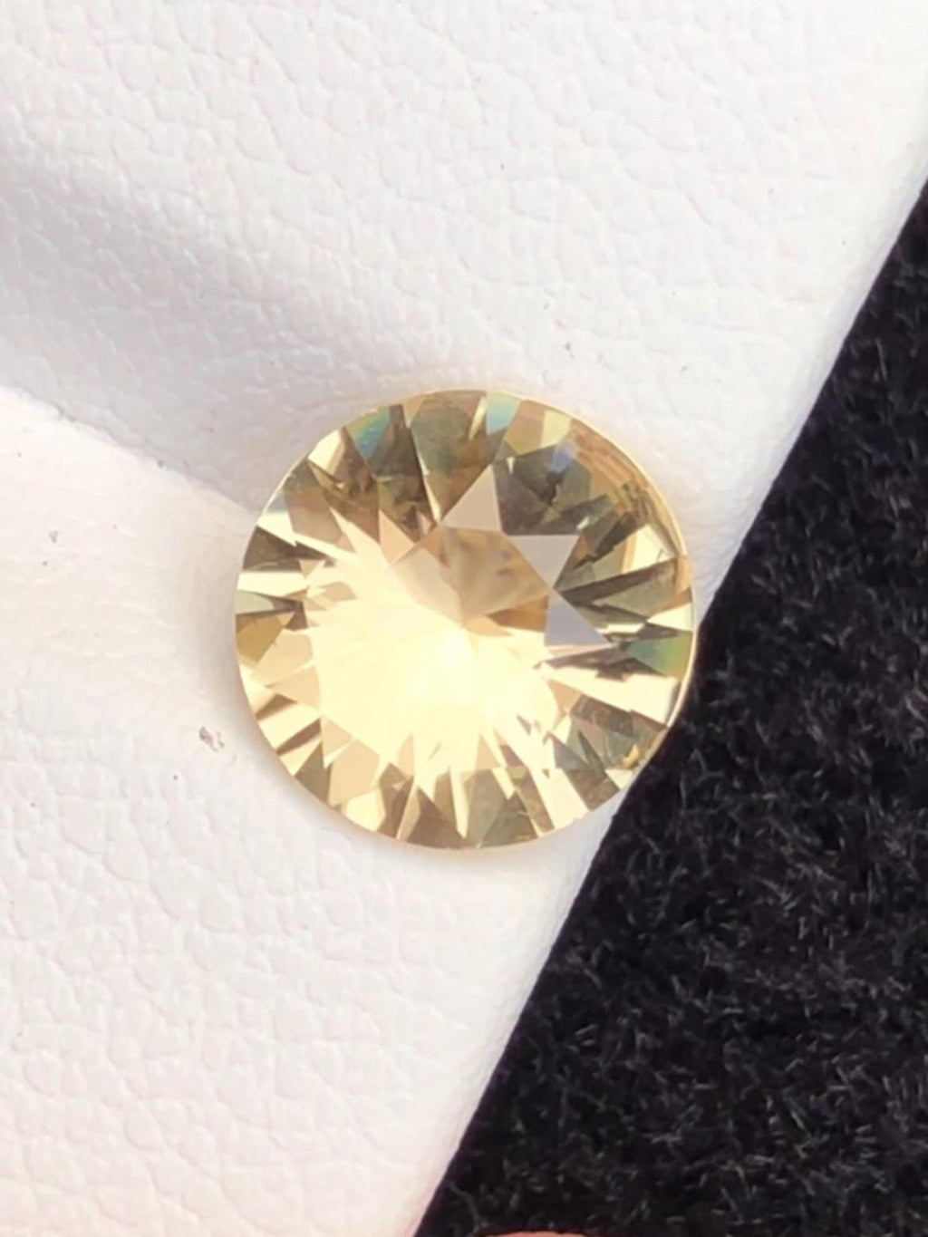 Natural Sinhalite 2.74 ct Round Cut – Certified Ceylon Faceted Gemstone
