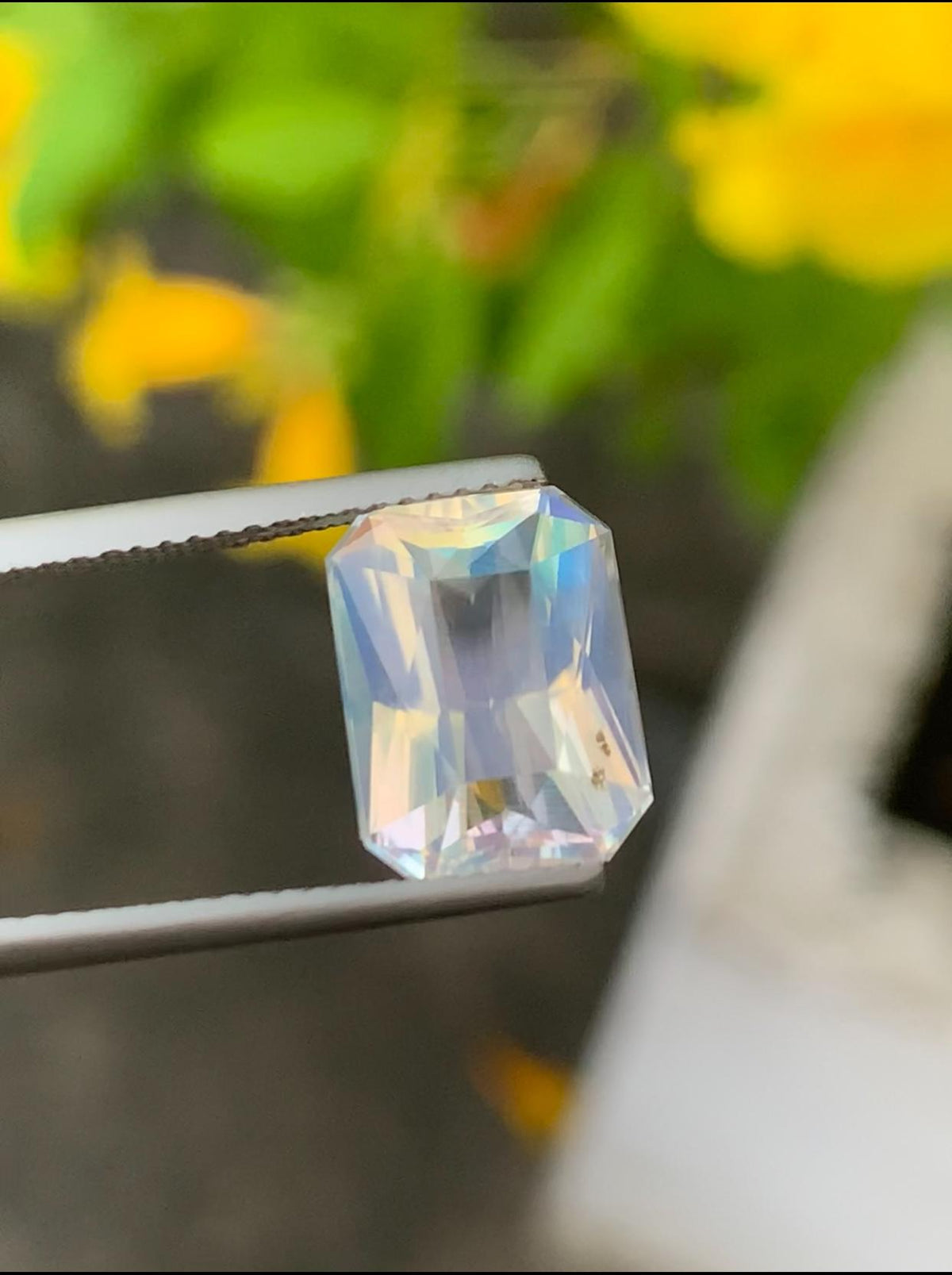 Rainbow Moonstone Gemstone: 3.50 Carat Oval Cut Blue Flash