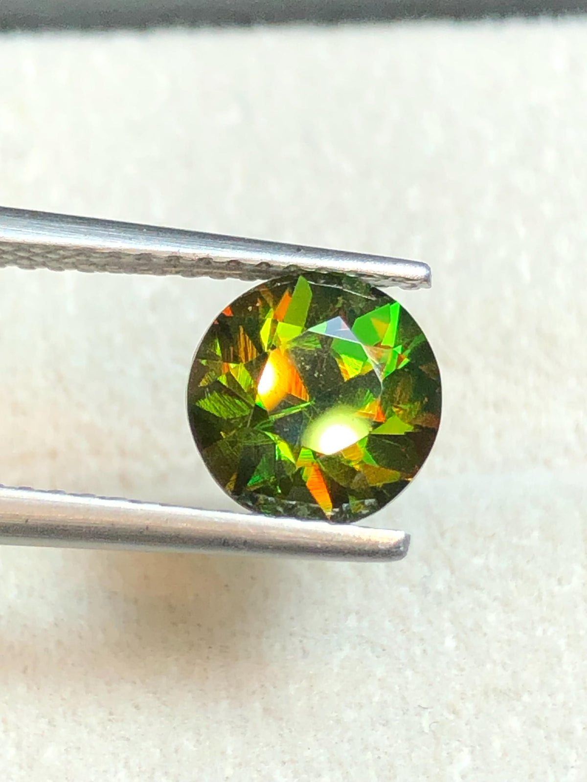 Chrome Sphene 1.87ct Round Cut – Madagascar • Full Fire