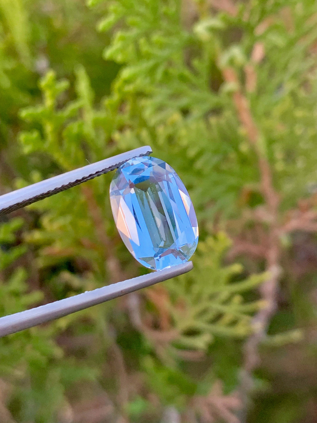 Santa Maria Blue Aquamarine Gemstone: 4.40 CT Brazilian Oval Cut