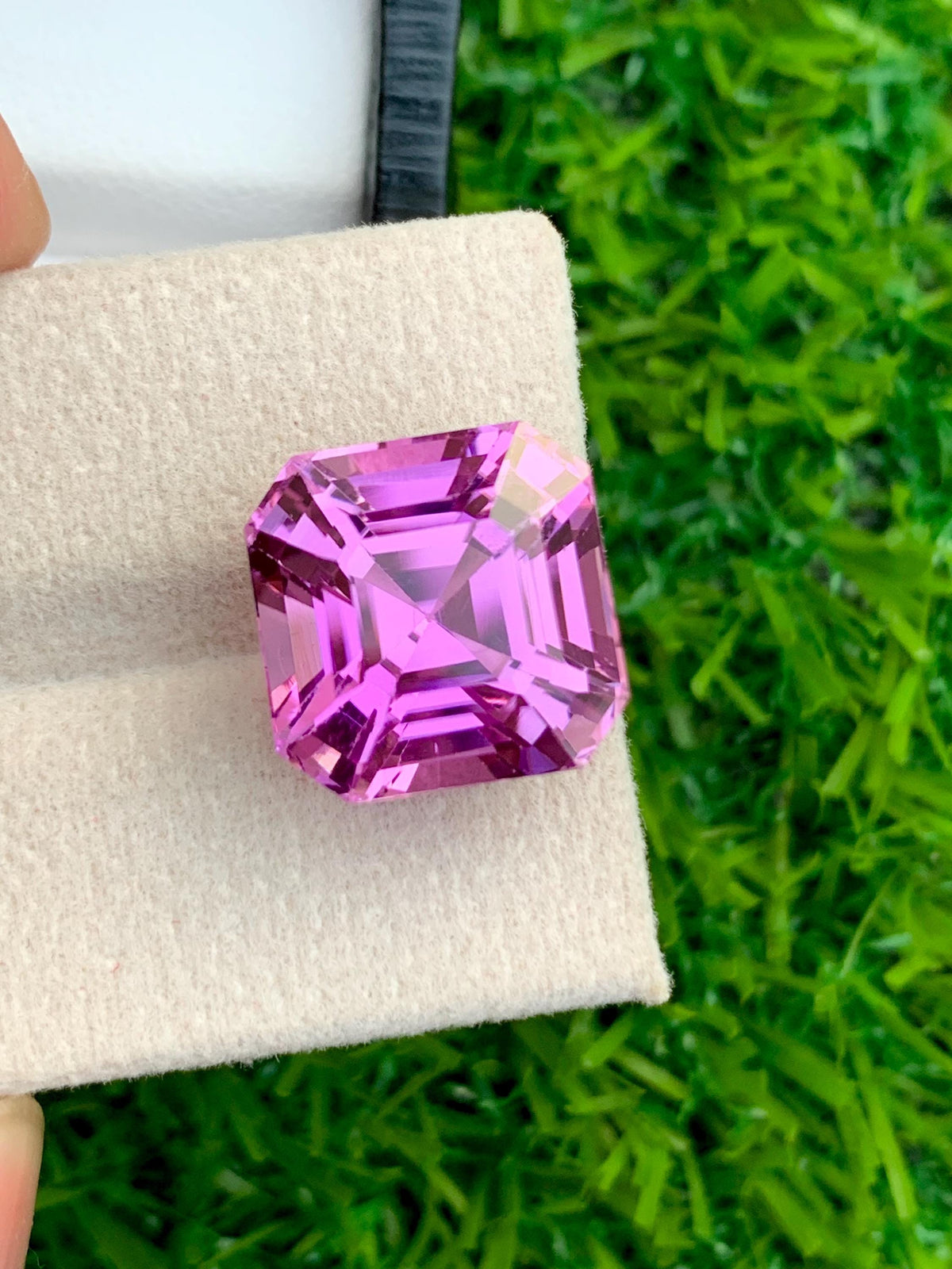 Deep Pink Kunzite Gemstone: 15.40 CT Faceted Ascher Cut Loose Stone