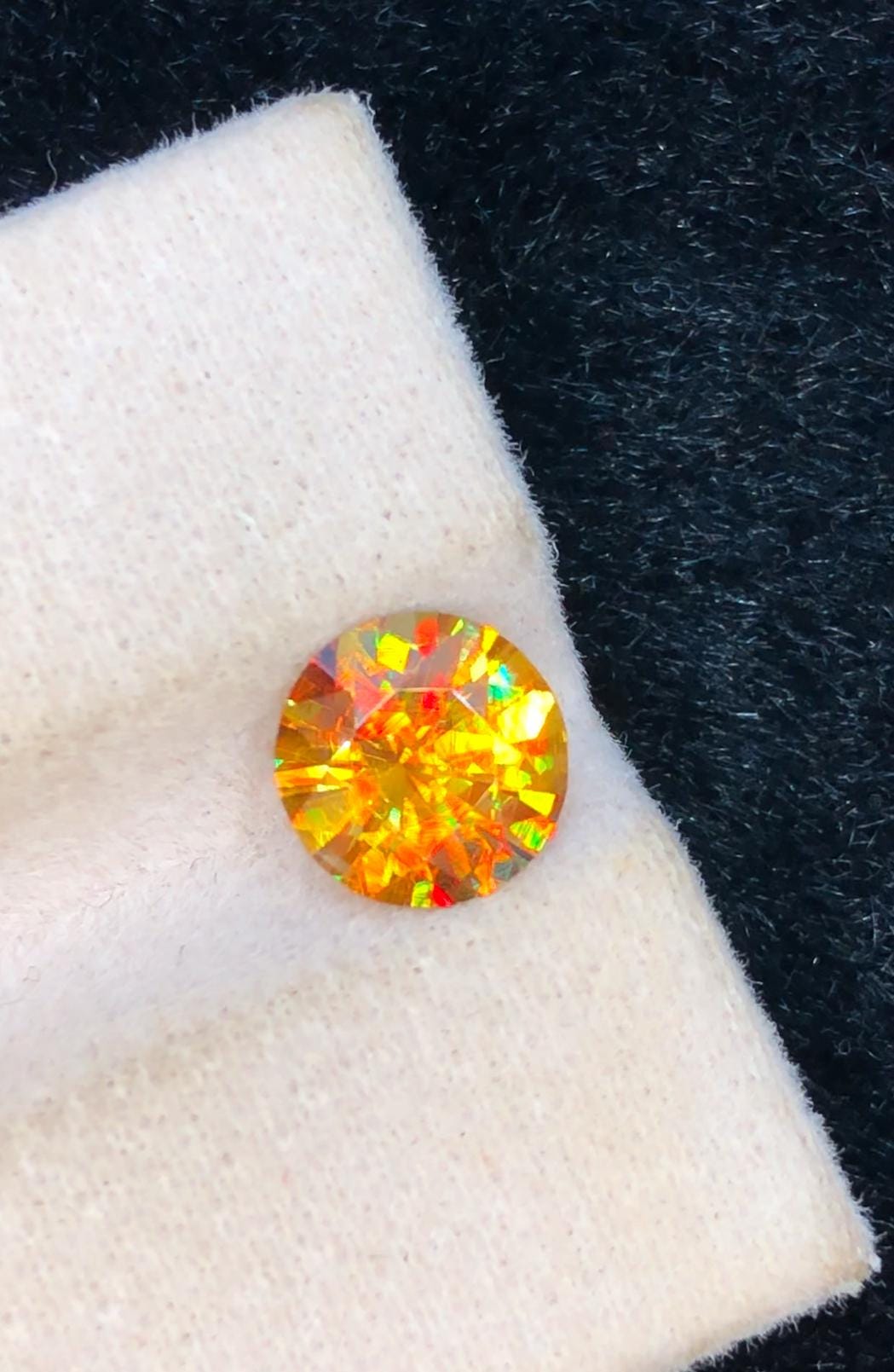 AAA Fire Sphene Gemstone: 1.35 CT Round Cut Titanite