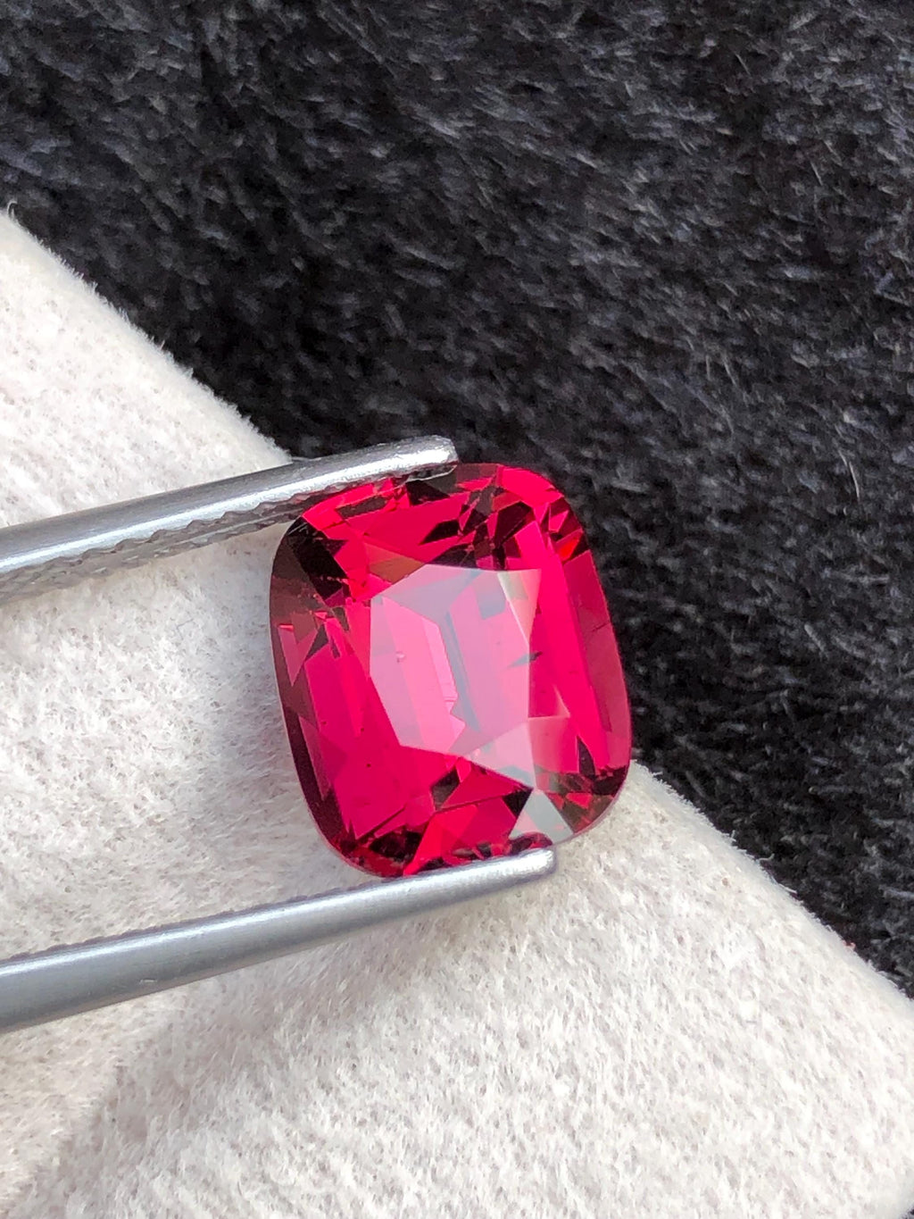 Tanga Mine Rhodolite Garnet 3.95ct Cushion Cut – Raspberry-Tone Tanzanian Gemstone