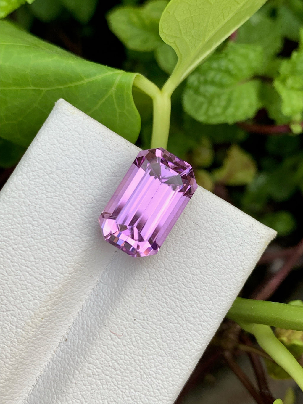 Lilac Pink Kunzite Gemstone: 9.05 CT Emerald Cut Stone