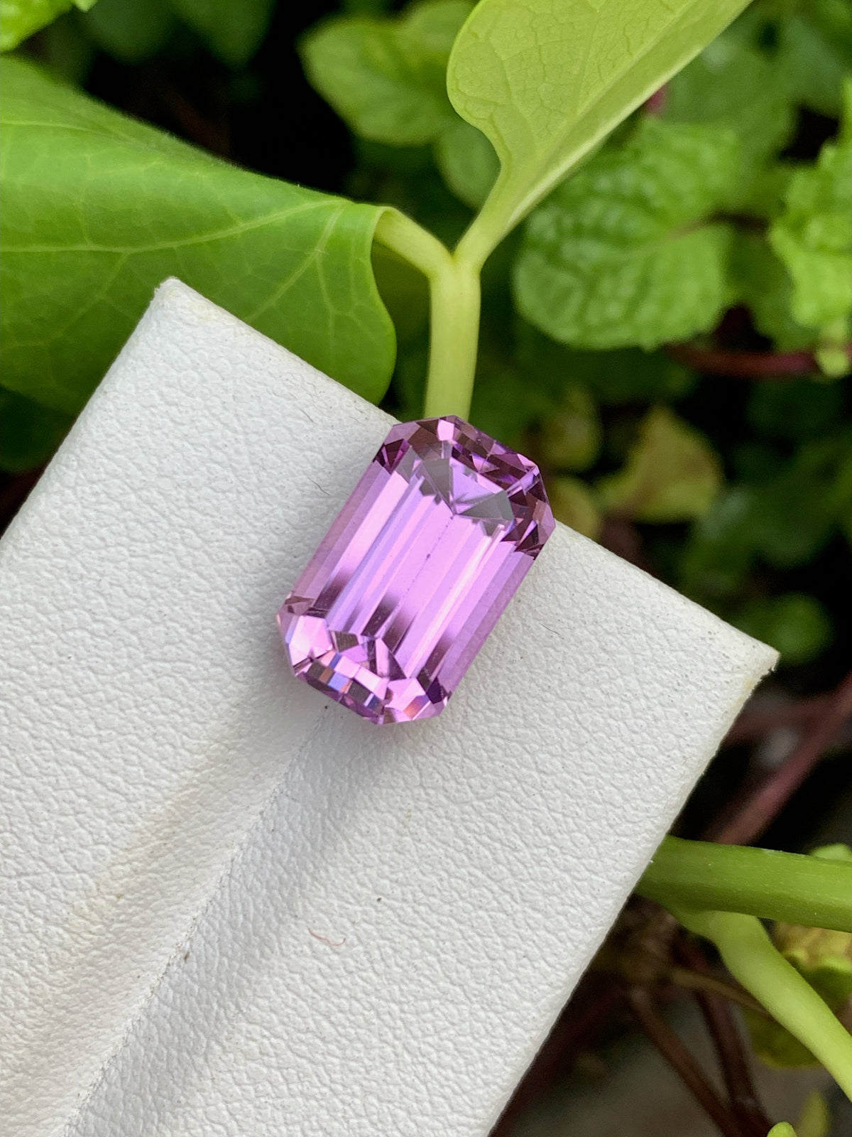 Lilac Pink Kunzite Gemstone: 9.05 CT Emerald Cut Stone