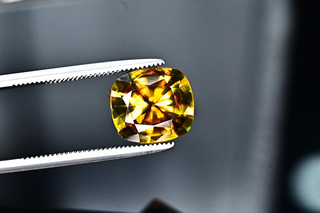 Green Sphene Gemstone: 3.15 CT Loose Jewelry Stone