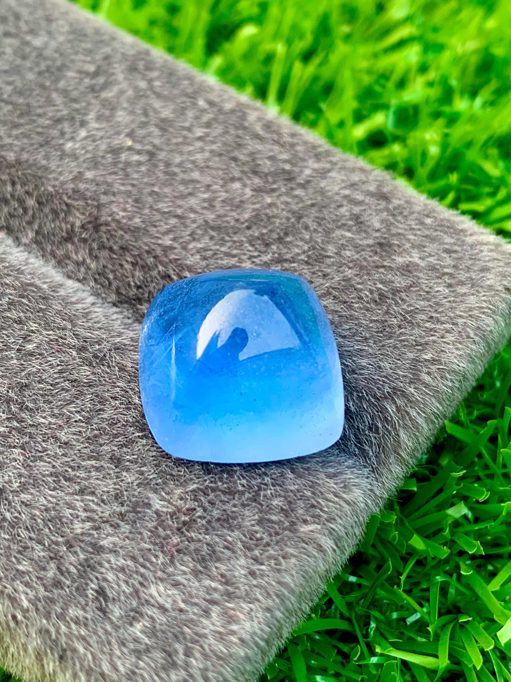 Santa Maria Blue Aquamarine Cabochon: 19 CT Oval Gemstone