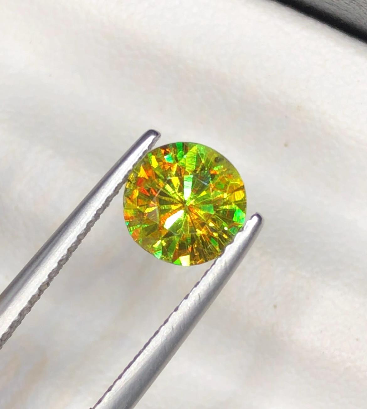 Yellow Sphene 1.00 Carat Round Cut Gemstone from Pakistan – Full Fire Sparkle
