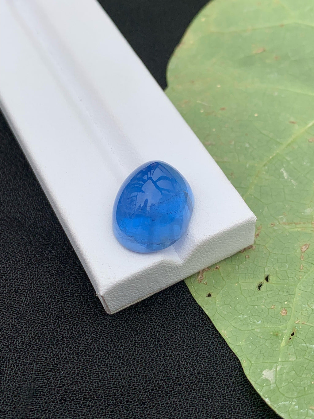 Santa Maria Blue Aquamarine Cabochon: 22.35 Carat Oval Gemstone