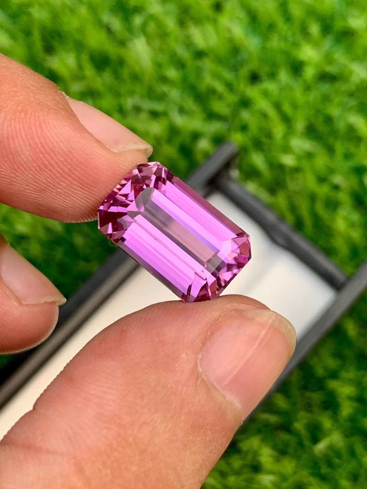 Deep Pink Kunzite Gemstone: 15 Carat Flawless Emerald Cut