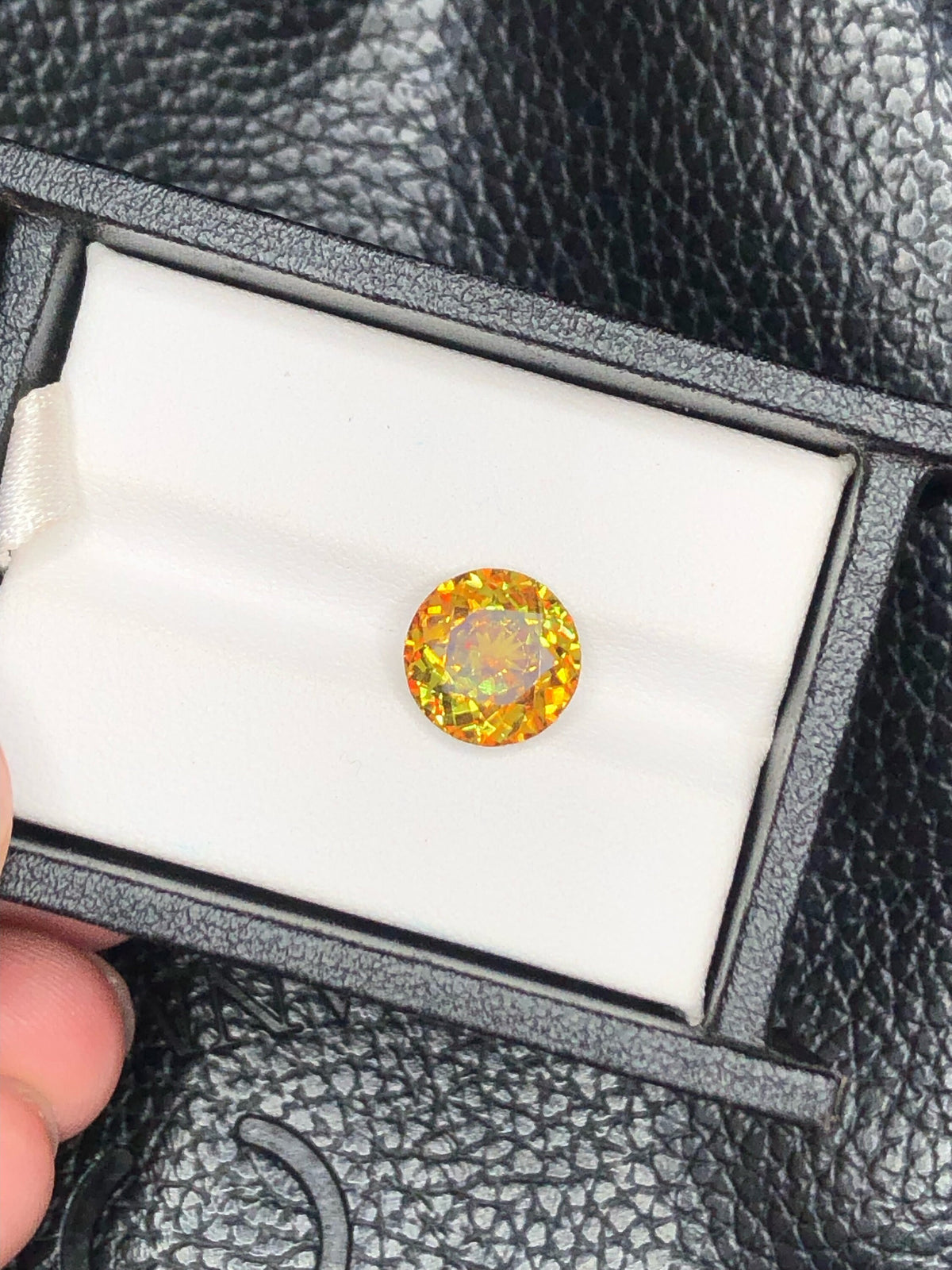 4.15 CT Round Faceted Sphene Titanite Gemstone: Rare Zagi Mine Stone