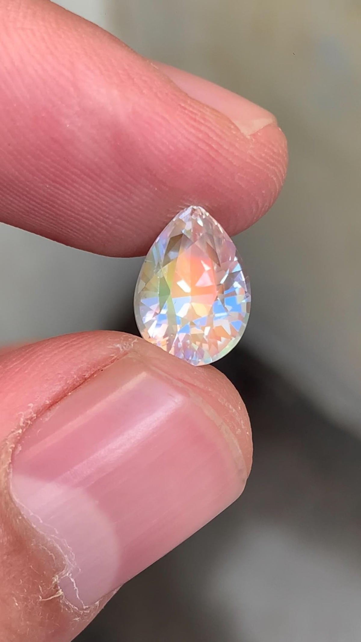Rainbow Moonstone Gemstone: Pear Shape, VVS Clarity, Madagascar Origin