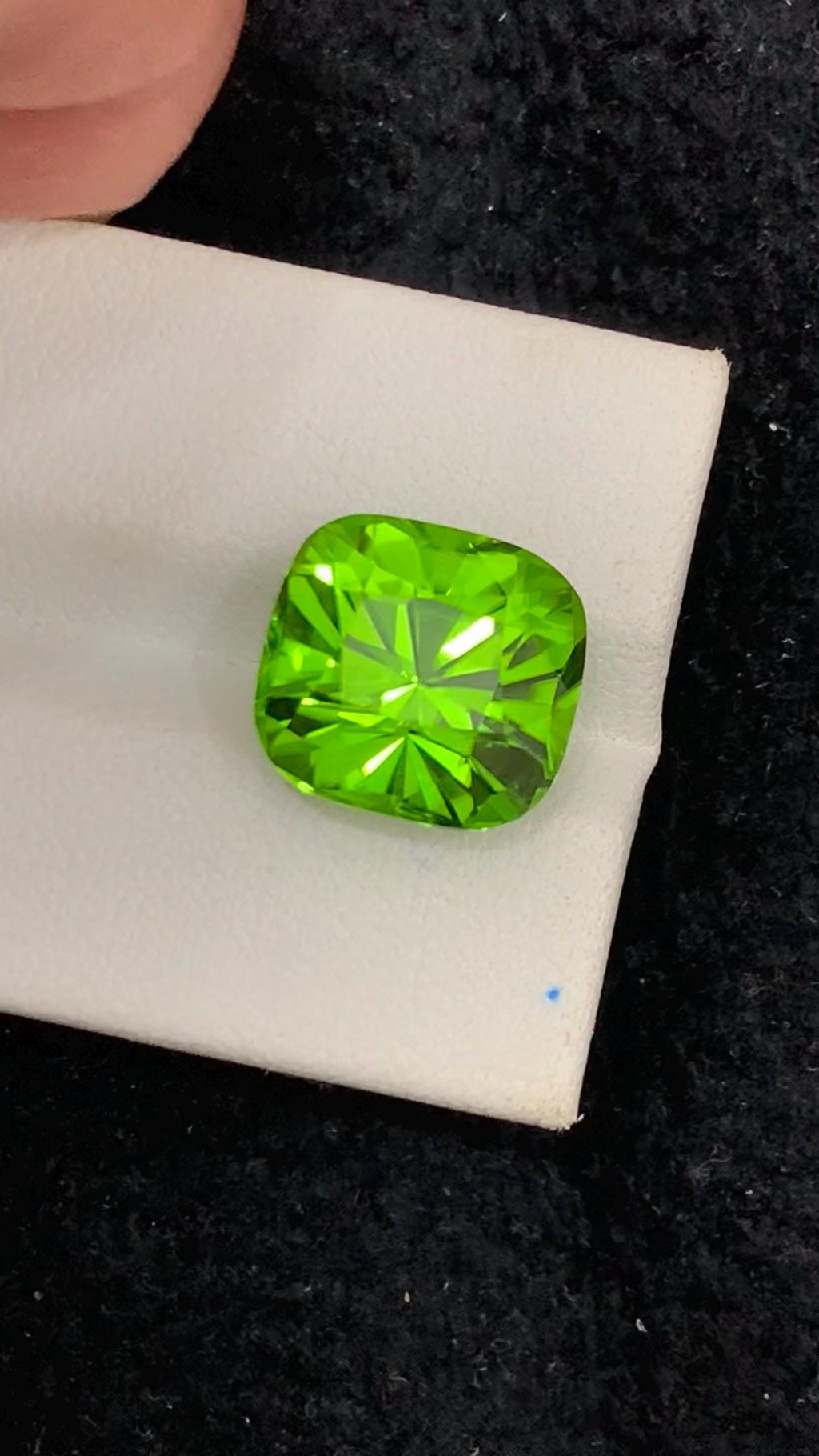 10 Carat Olive Green Peridot Gemstone: Cushion Cut, VVS Clarity