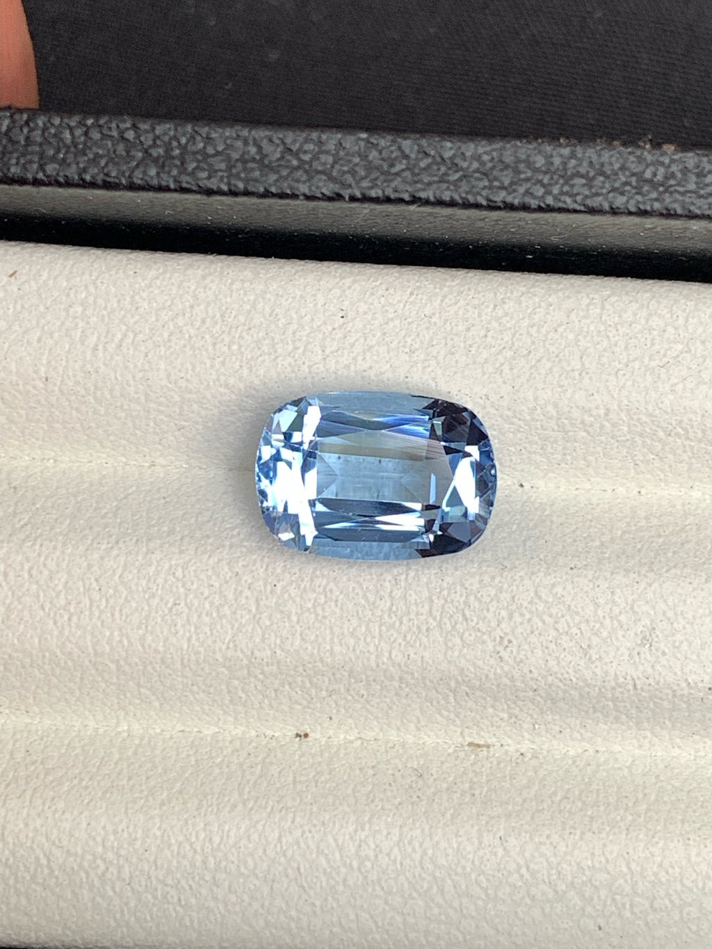 Santa Maria Blue Aquamarine Gemstone: Cushion Cut, 4.00 Carats