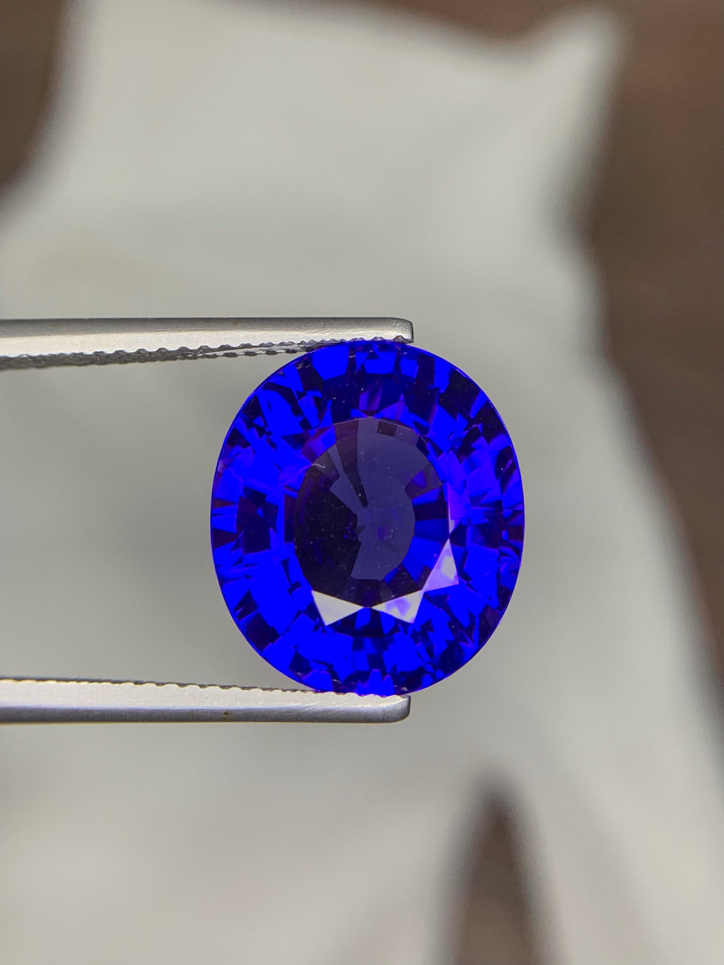 Oval Tanzanite Gemstone: 10.05 Carat Certified Loose Stone