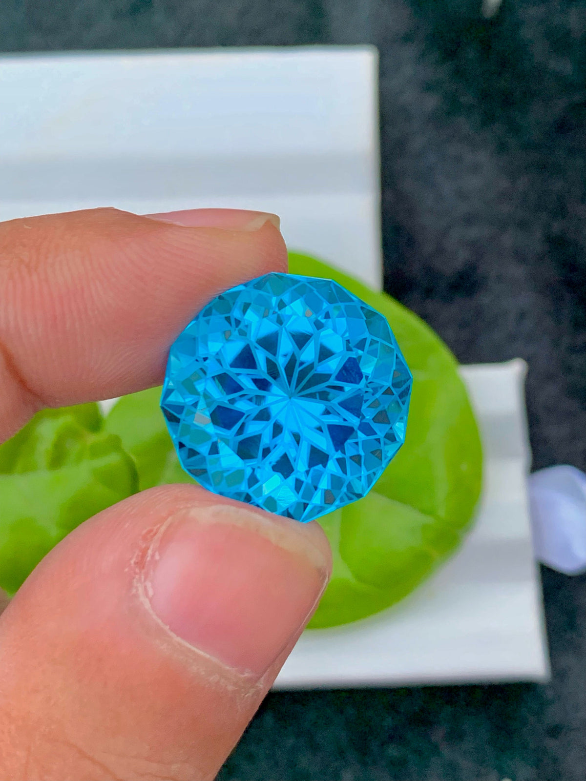 30.25 CT Swiss Blue Topaz Gemstone: Round Faceted Cut Stone