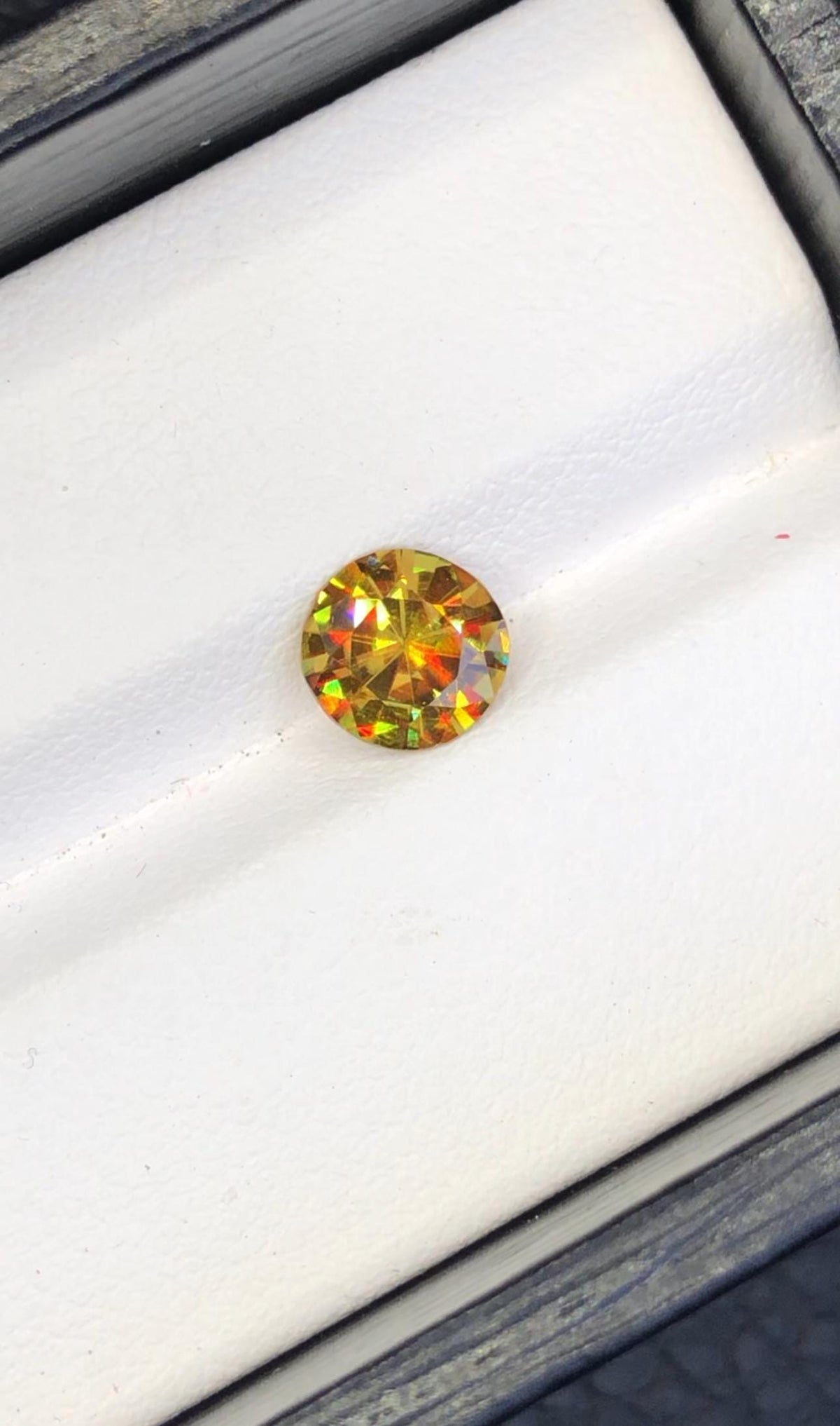 Natural Fire Sphene Gemstone: 1.20 CT Round Cut Titanite