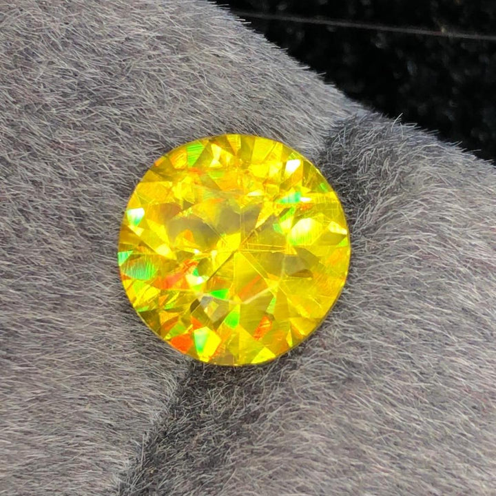 Yellow Sphene 3.85ct Round Cut – Pakistan