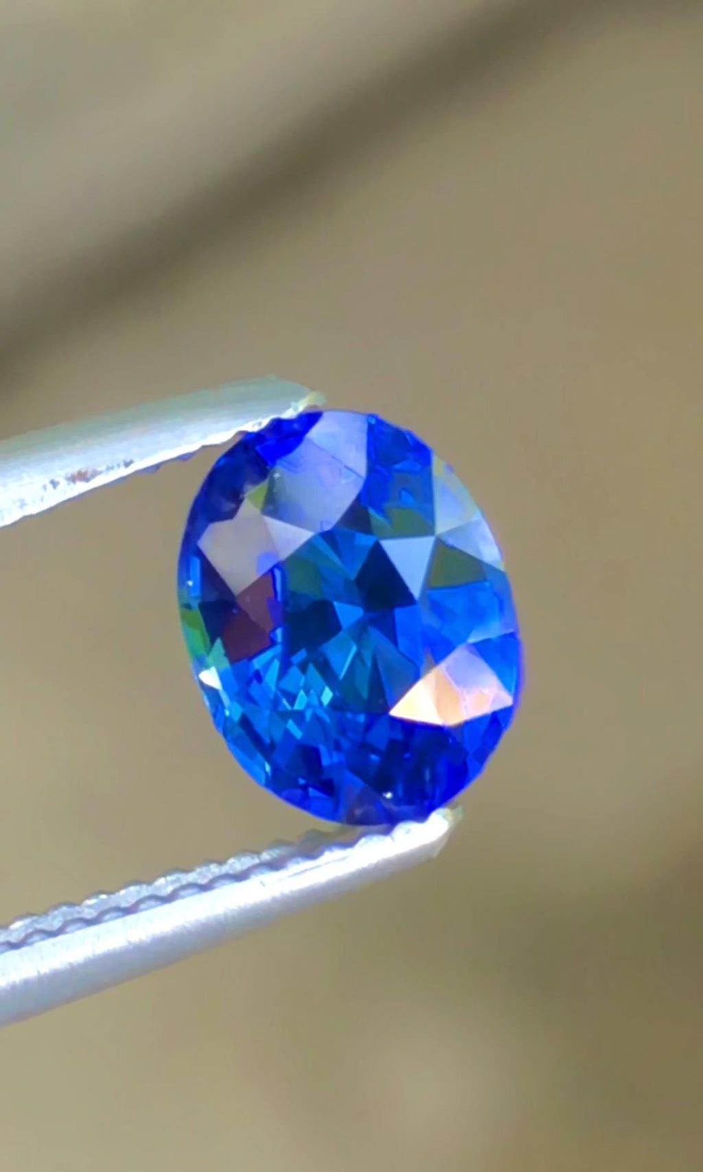 Royal Blue Sapphire 1.10ct Oval Cut with Certificate – Madagascar Origin