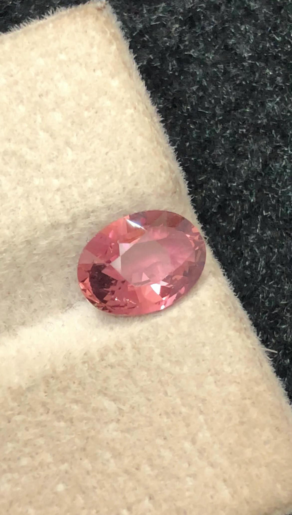 Natural Padparadscha Sapphire 1.38 ct Oval Cut – Lively Orange-Pink Glow With Certificate