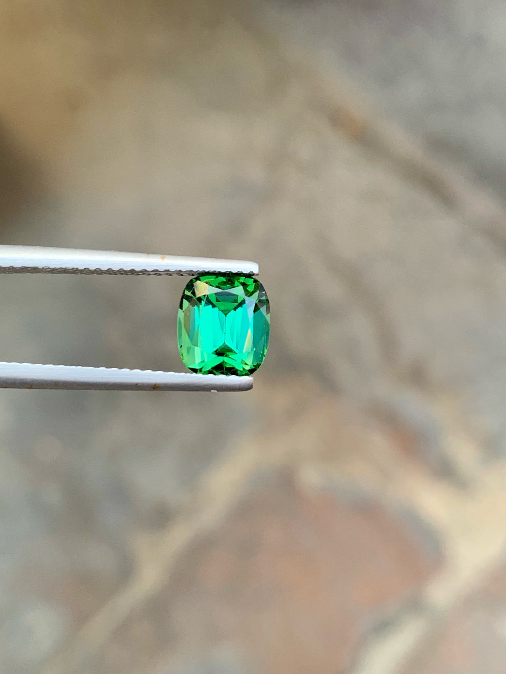 Green Tourmaline Gemstone: 2.40 CT Faceted Cushion Cut Stone