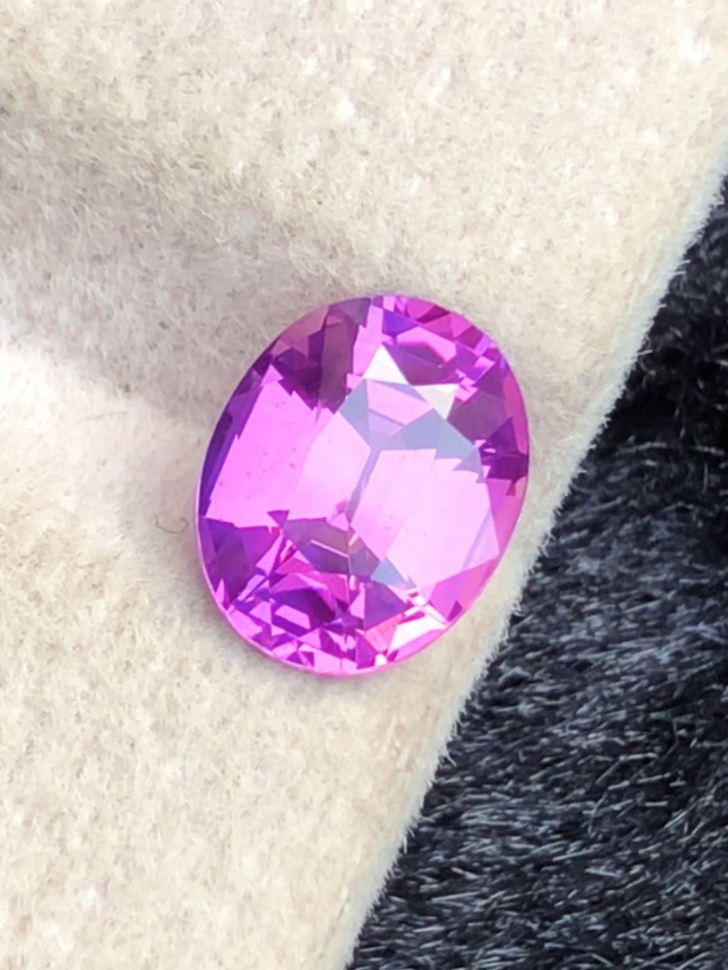Pink Sapphire 1.64ct Oval Cut – Vibrant Gem from Sri Lanka