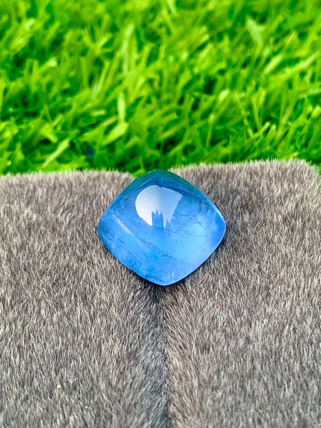 Santa Maria Blue Aquamarine Cabochon: 19 CT Oval Gemstone