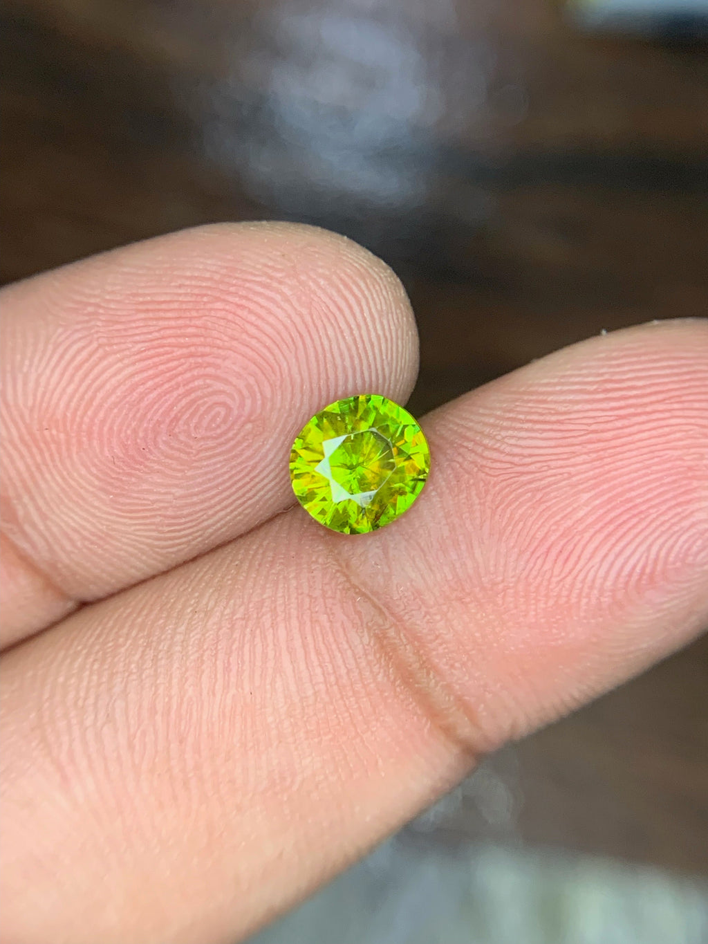 AAA Fire Sphene Gemstone: Natural Round Cut Titanite (1.05 CT)