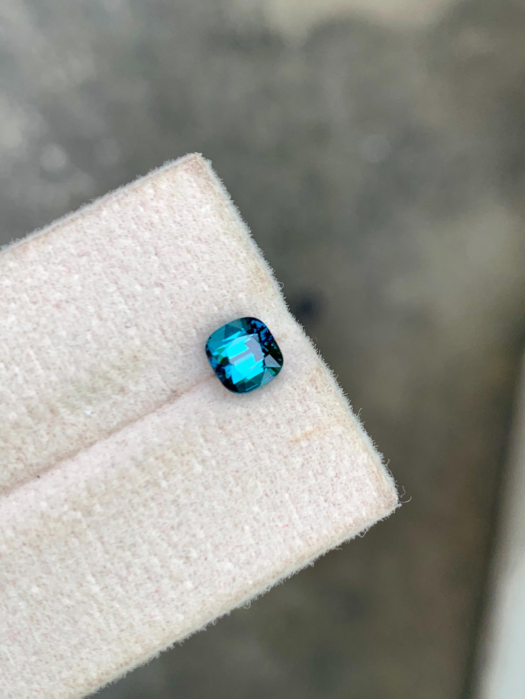 Neon Blue Tourmaline Gemstone: 1.00 Carat Round Cut, Afghanistan Origin