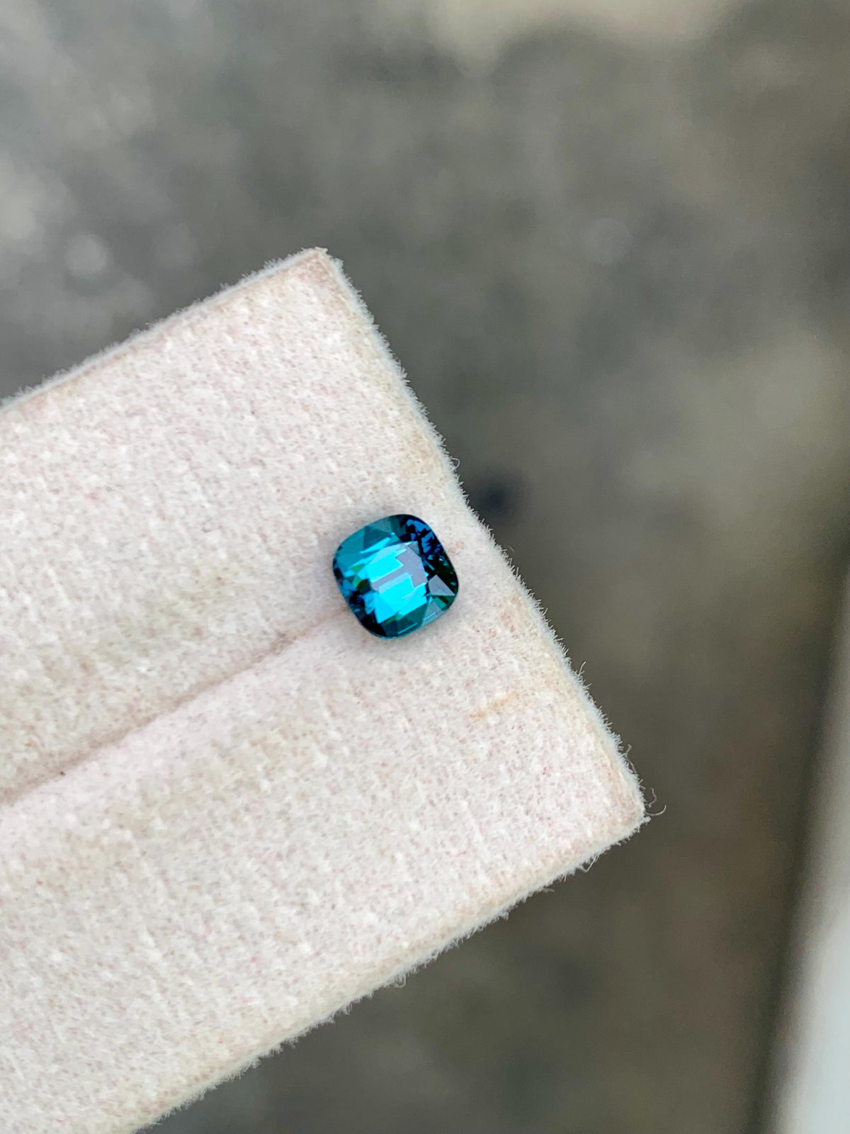 Neon Blue Tourmaline Gemstone: 1.00 Carat Round Cut, Afghanistan Origin