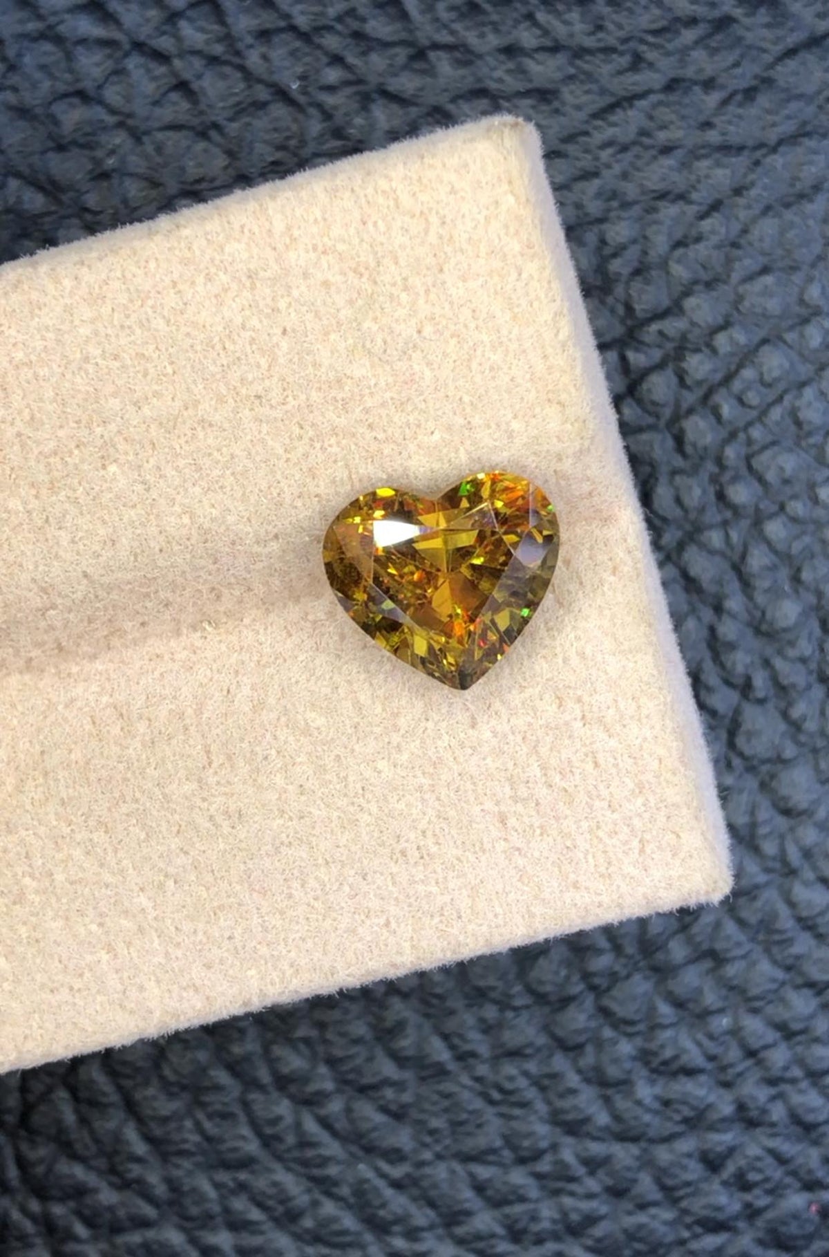 Natural Heart Cut Sphene Gemstone: 2.90 CT Fire Titanite