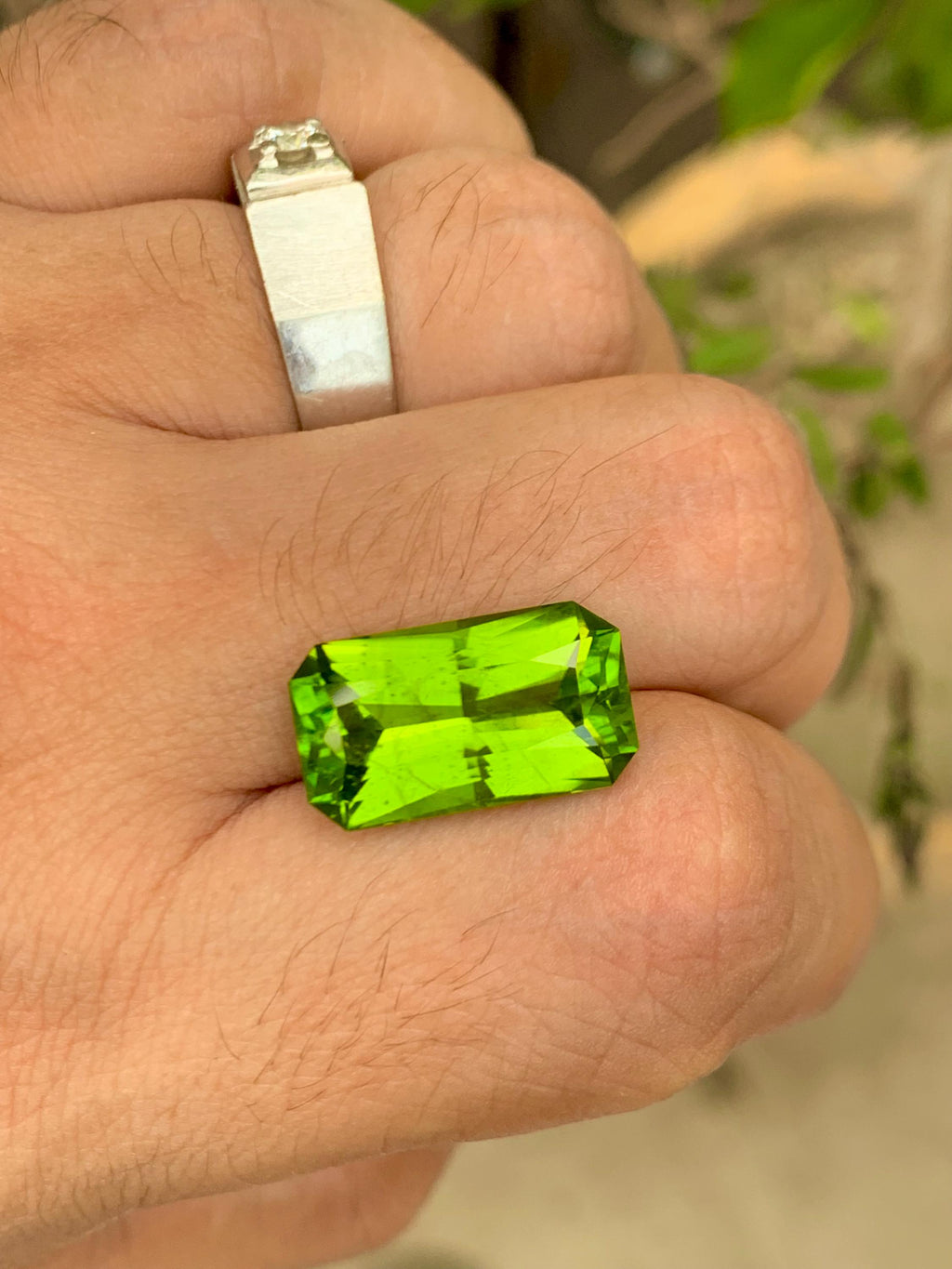Peridot 11.70ct Fancy Cut Green Gemstone 17.7x10mm