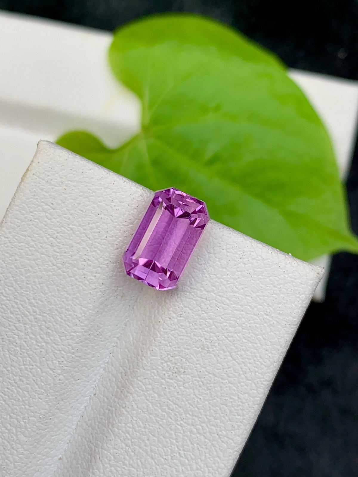 Emerald Cut Kunzite Gemstone: 6.55 CT Magenta Loose Stone