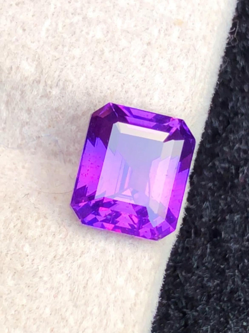 Lavender Sapphire 2.05ct Octagonal Emerald Cut Madagascar , No heat Certified
