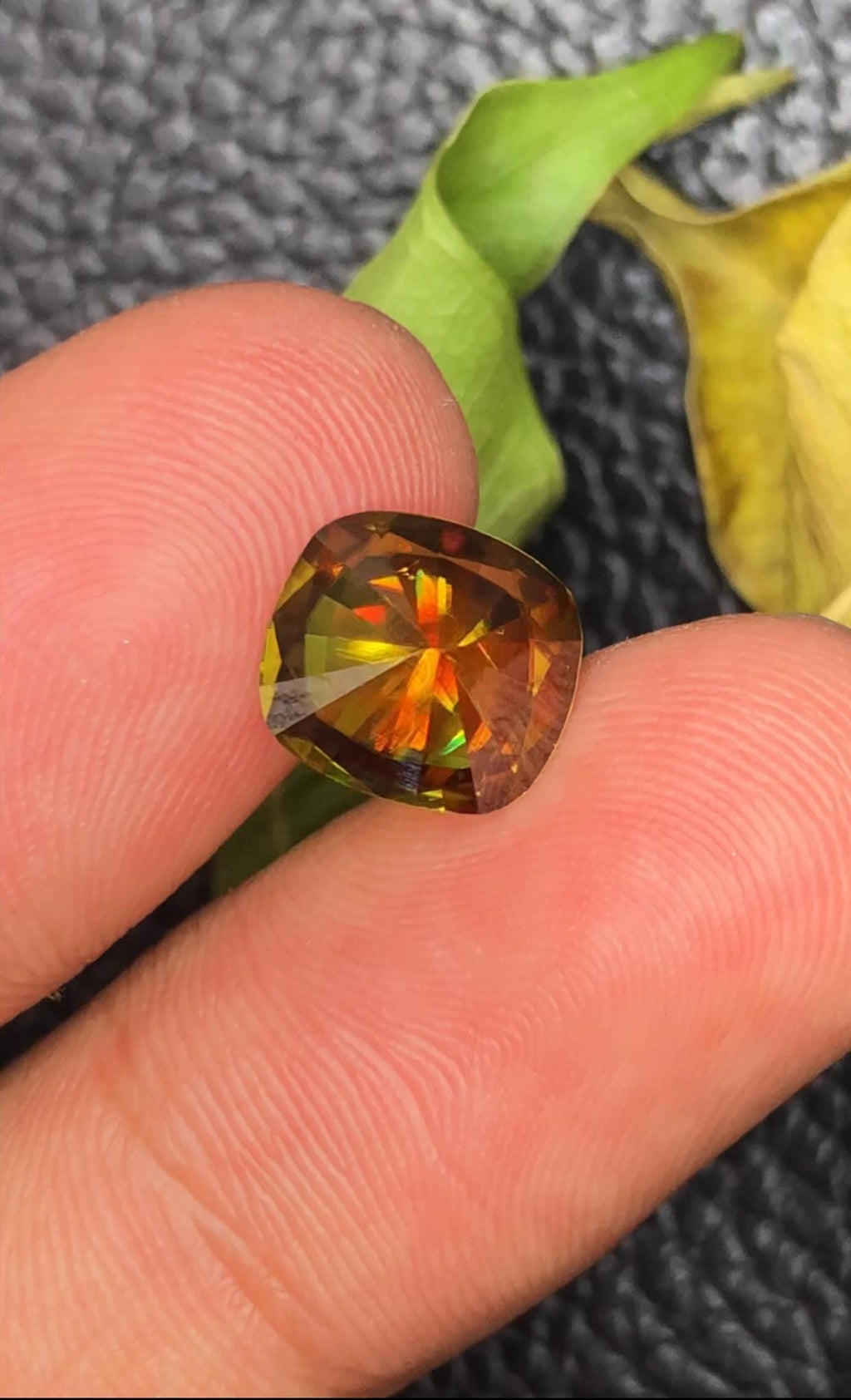 3.15 Carat Nugget Green Sphene Gemstone: AAA Quality, Natural Origin