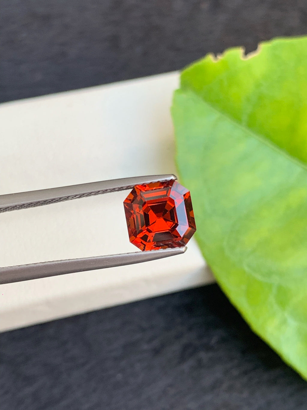 Mandarine Garnet Gemstone: 2.10 CT Asscher Cut Fanta Color