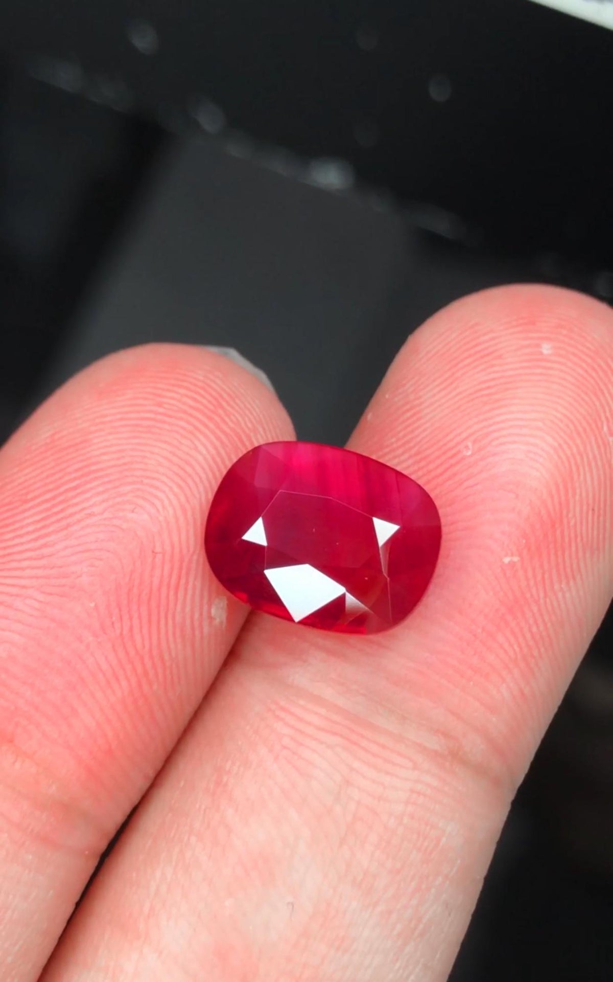Vivid Red Ruby Gemstone 5.08 CT Cushion Cut mozambiqu Ruby