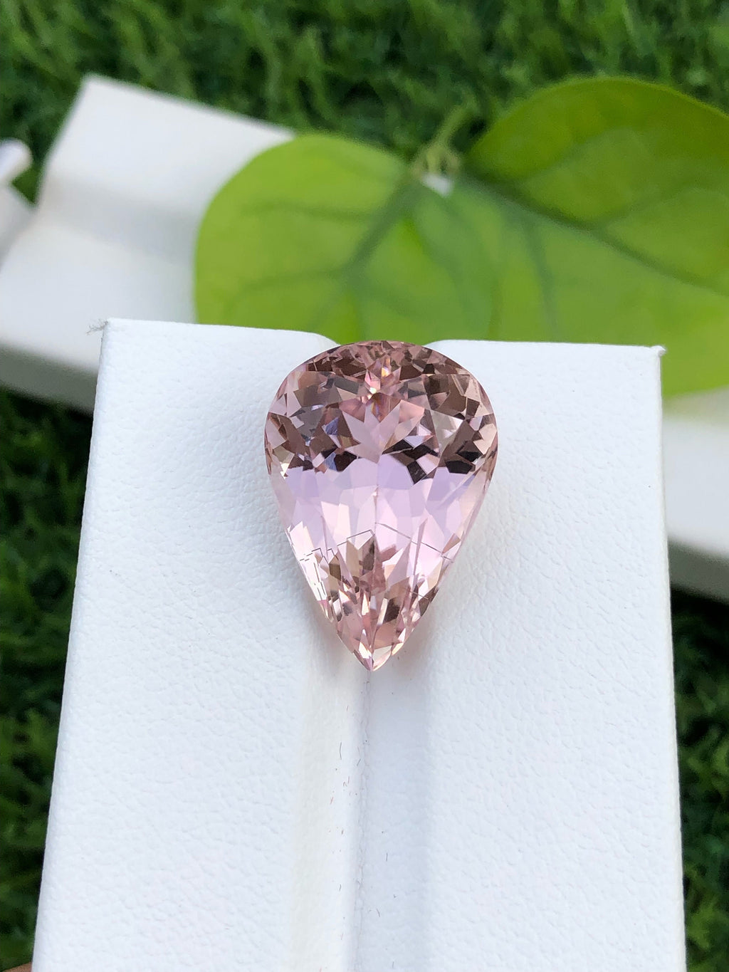 Pear Shape Peach Pink Kunzite Gemstone: Flawless Faceted Cut, 17.85 CT