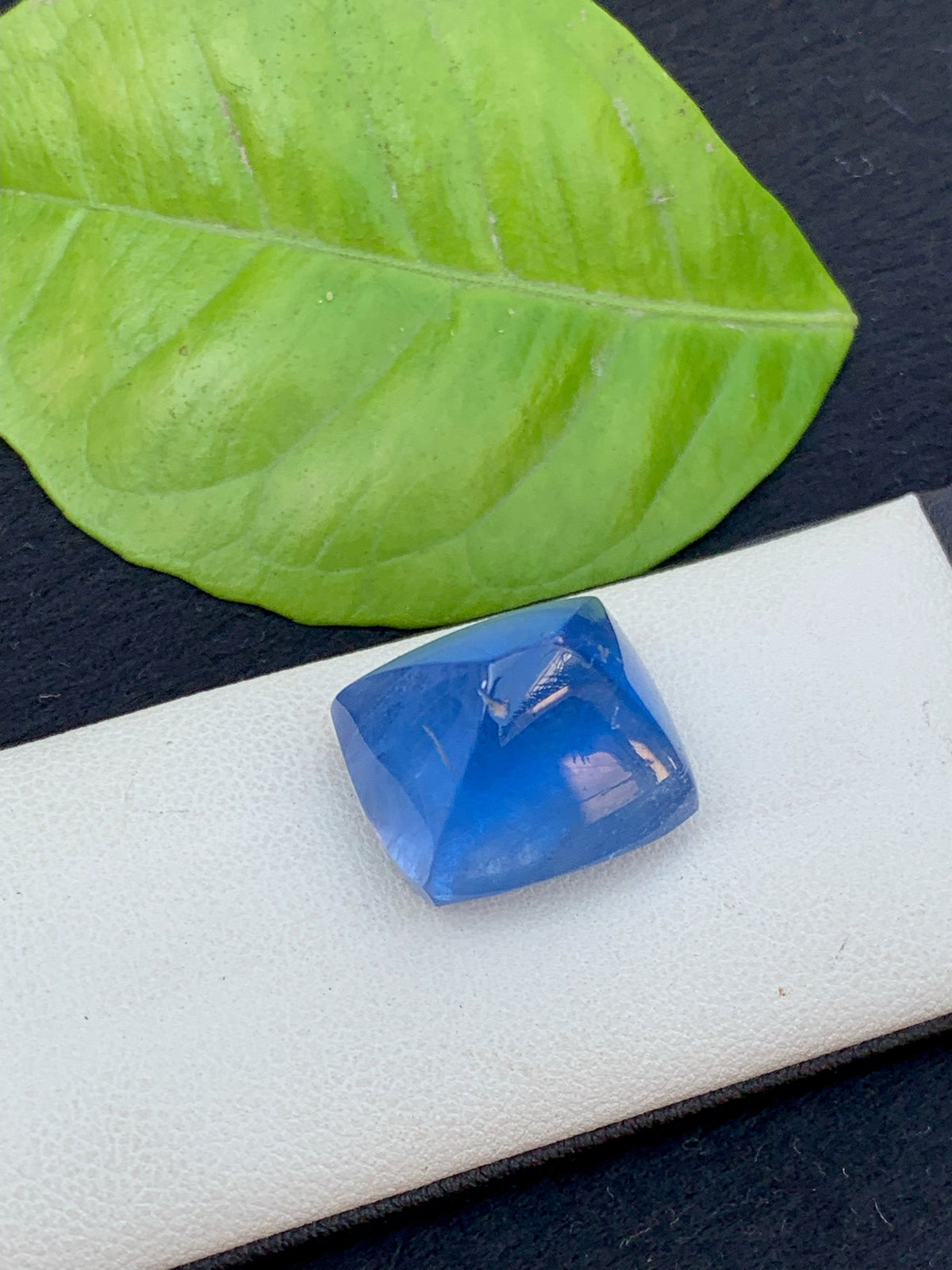 Santa Maria Aquamarine Cabochon: Fine Gemstone, 25.80 Carat