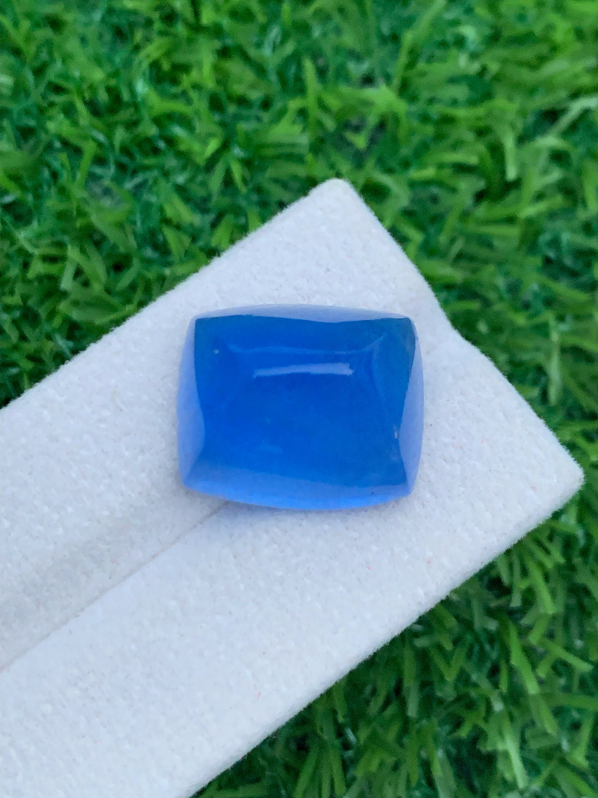 Santa Maria Aquamarine Cabochon: Deep Blue Sugarloaf Gemstone, 28.00 CT