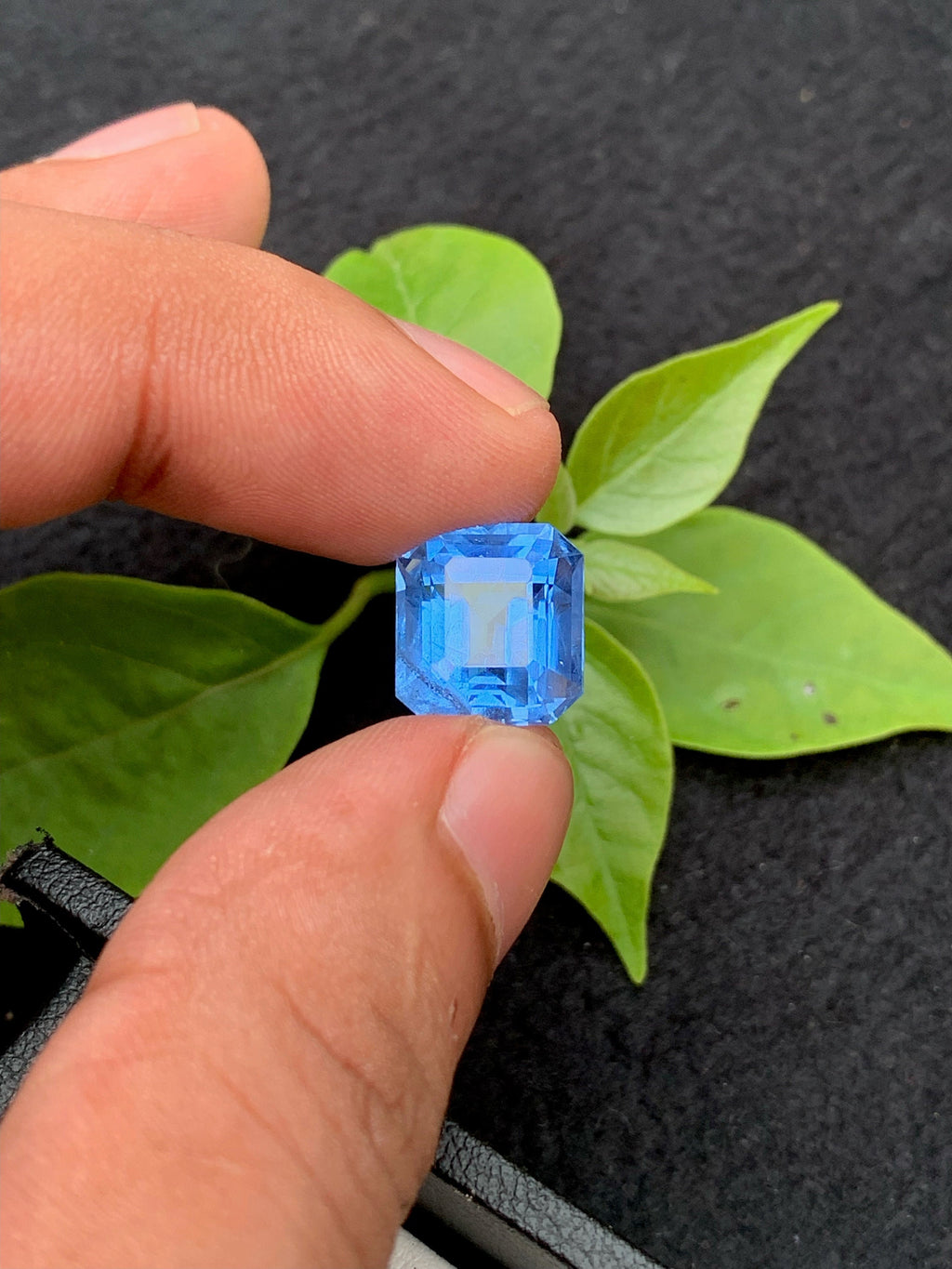 Emerald Cut Aquamarine Gemstone: Deep Blue Jewelry Stone, 7.55 Carats